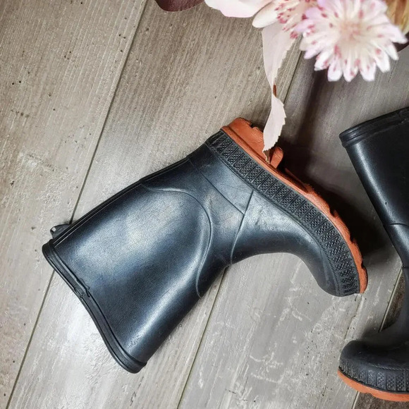 Kids Galoshes Rubber Waterproof Rain Chore Boots Size 6 Little Kid EUC - Picture 10 of 16